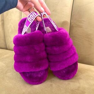 Magenta Ugg slippers/ Slides size 8 wmns
